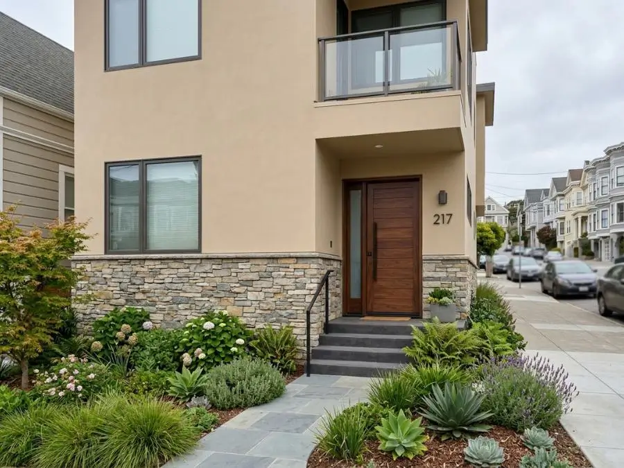 stucco and stone veneer siding san francisco home